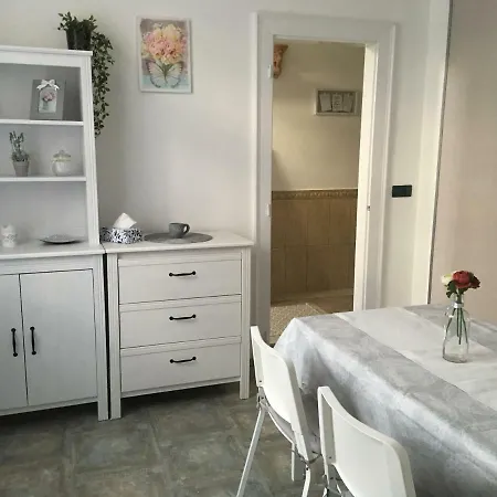 Katus Apartman Apartament *