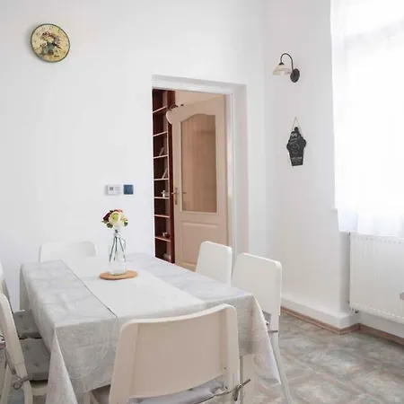 Апартаменты Katus Apartman Эгер