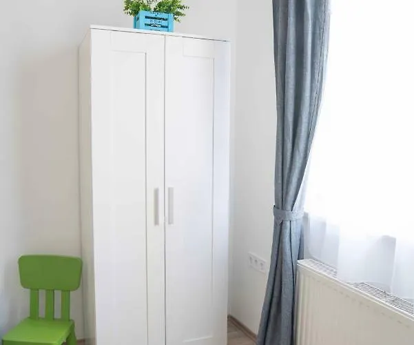 Katus Apartman Apartman *